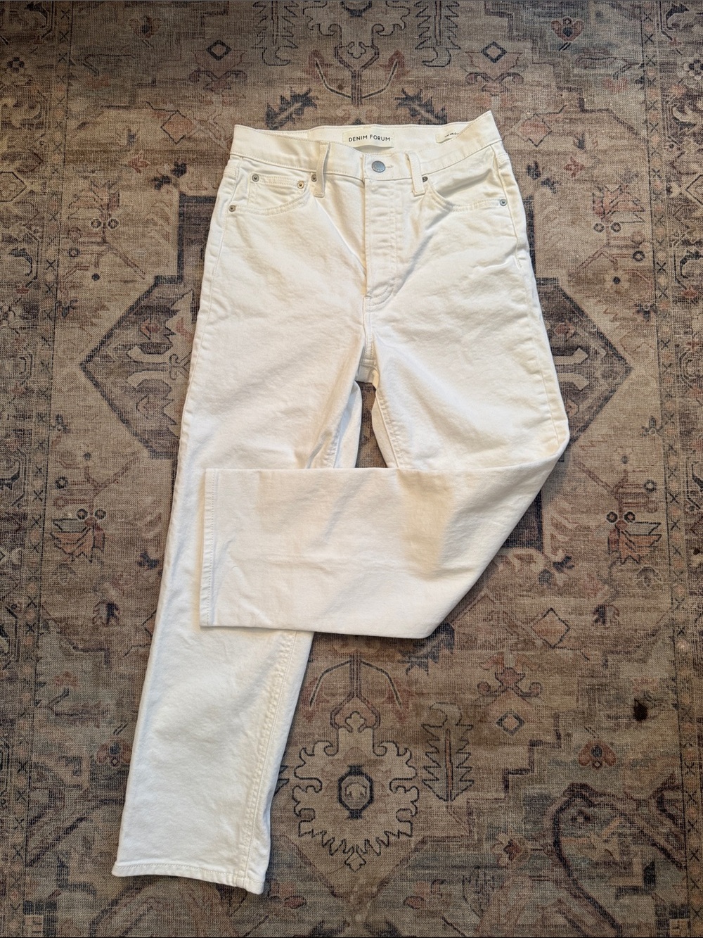 Denim Forum Arlo Women's White Straight Leg ankle Jeans sz 26